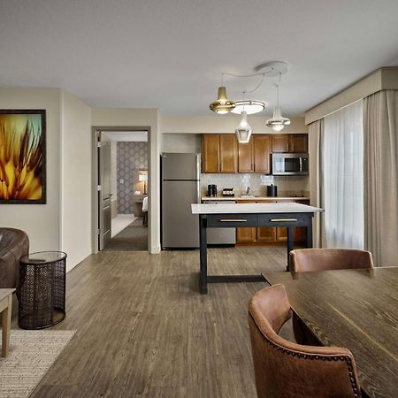 Homewood Suites By Hilton At The Waterfront Уичита Екстериор снимка