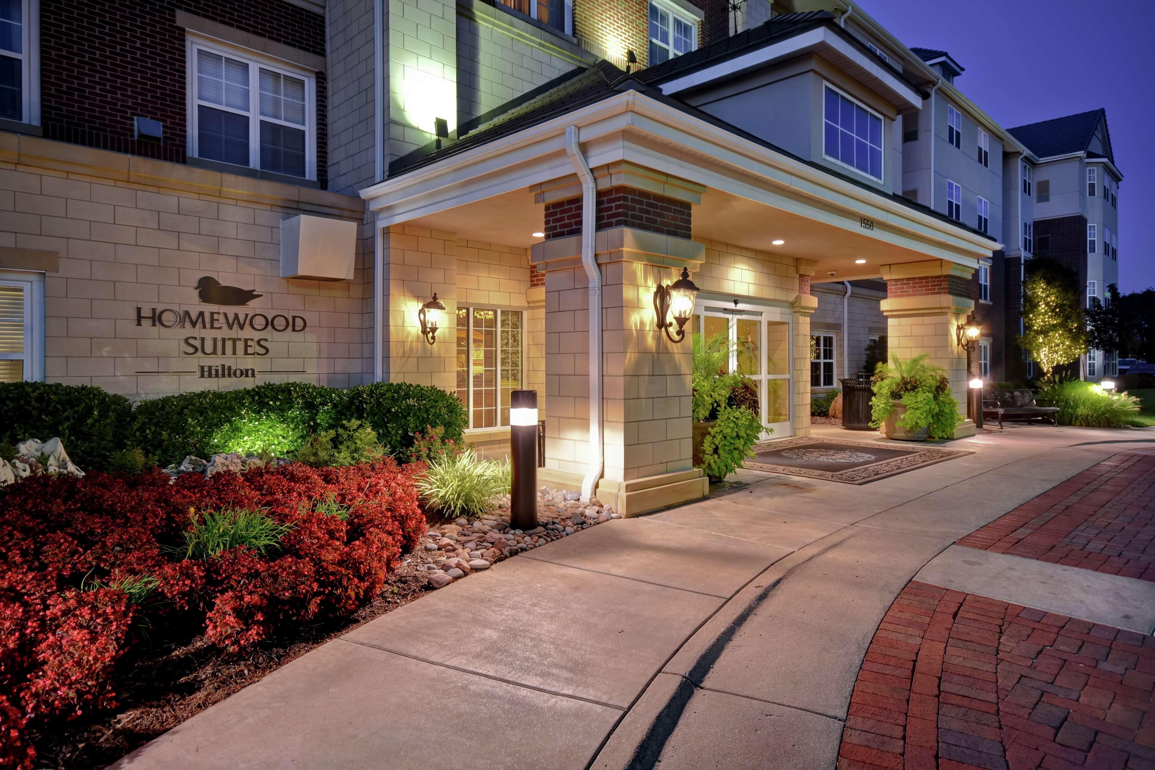 Homewood Suites By Hilton At The Waterfront Уичита Екстериор снимка