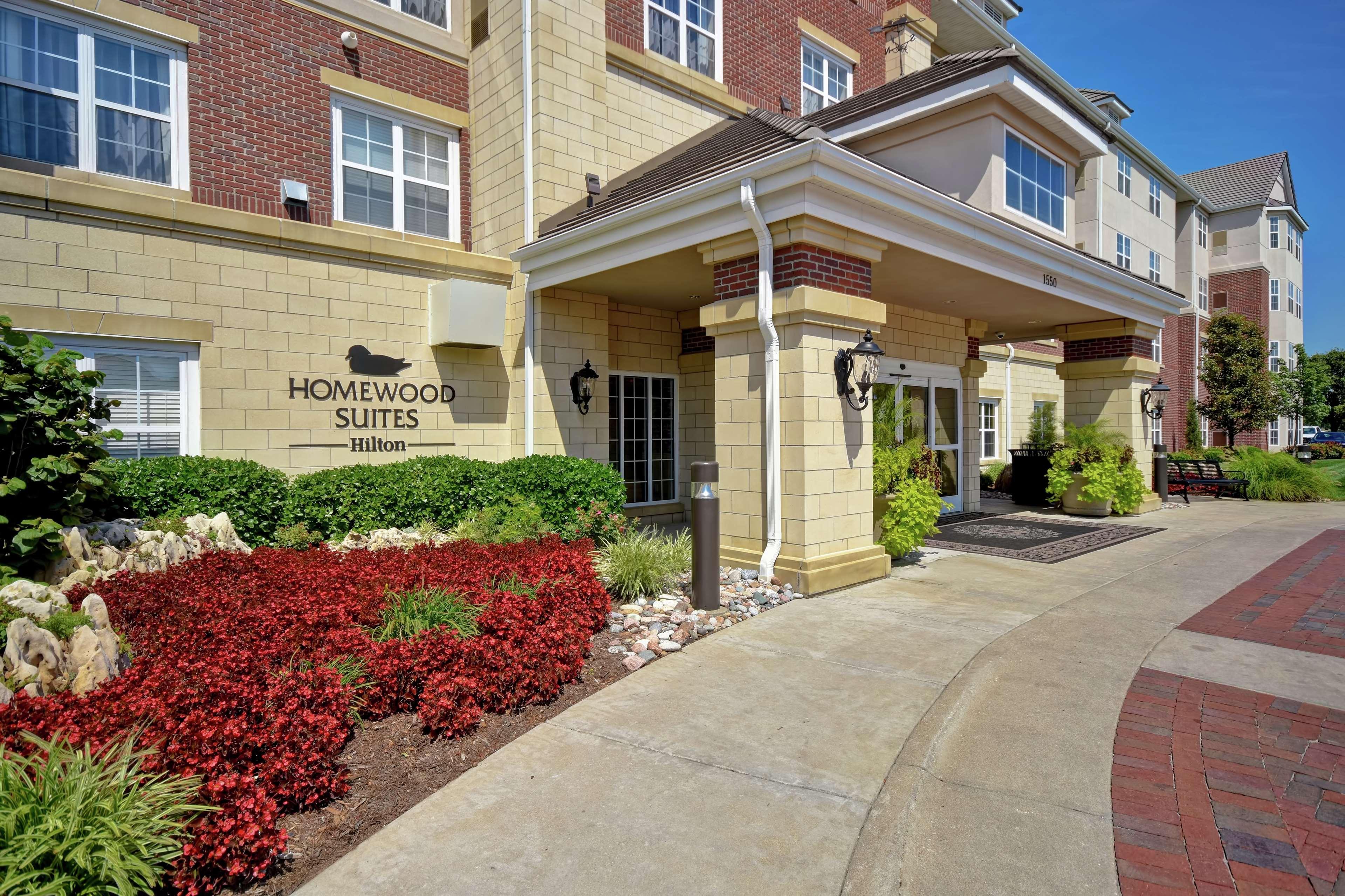 Homewood Suites By Hilton At The Waterfront Уичита Екстериор снимка