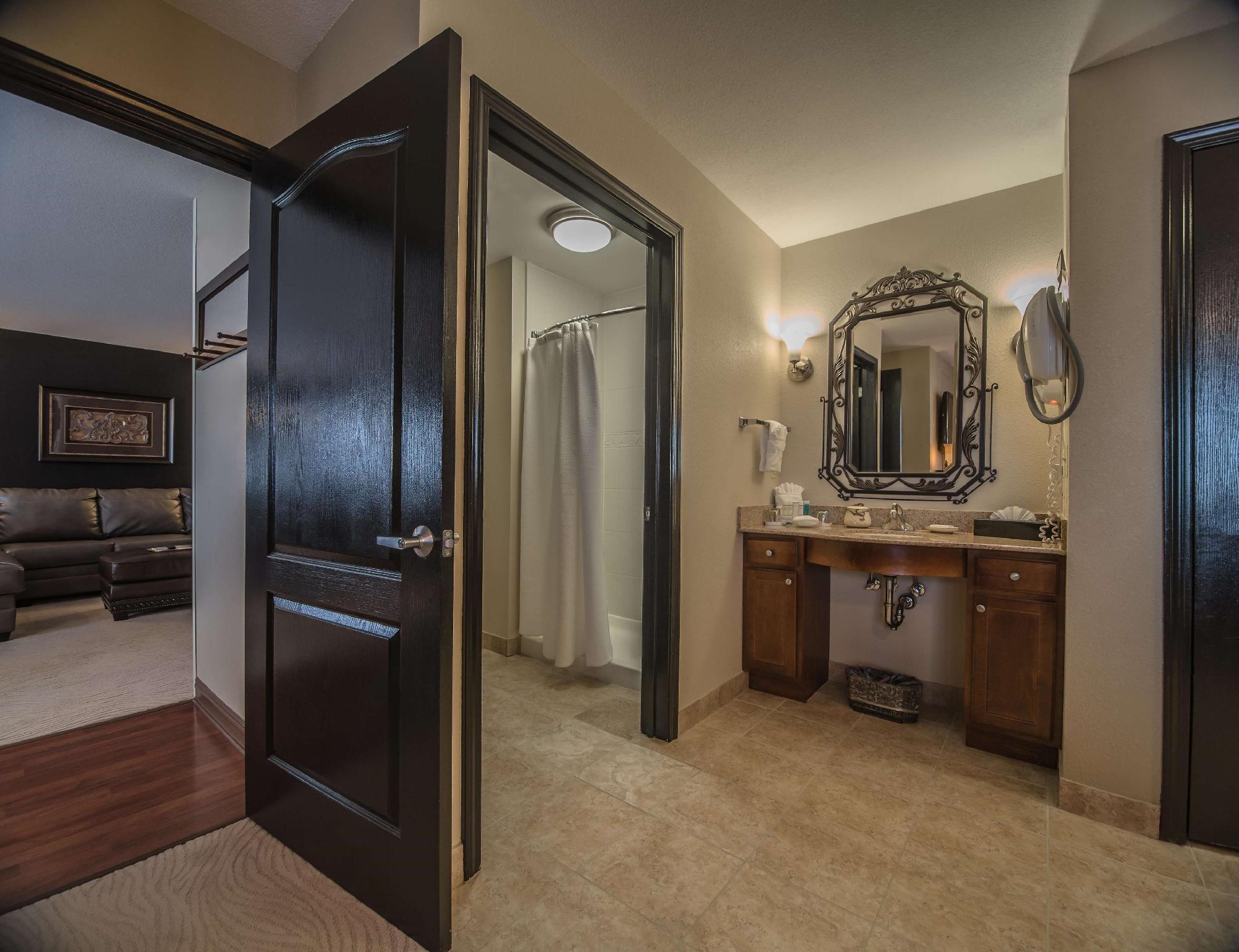 Homewood Suites By Hilton At The Waterfront Уичита Екстериор снимка