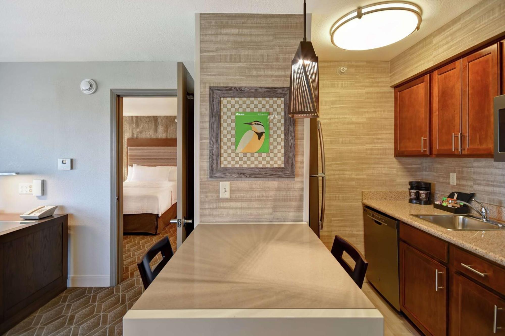 Homewood Suites By Hilton At The Waterfront Уичита Екстериор снимка