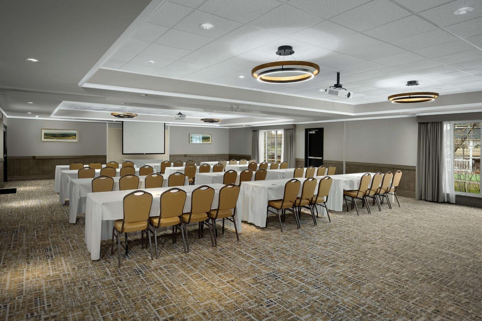 Homewood Suites By Hilton At The Waterfront Уичита Екстериор снимка