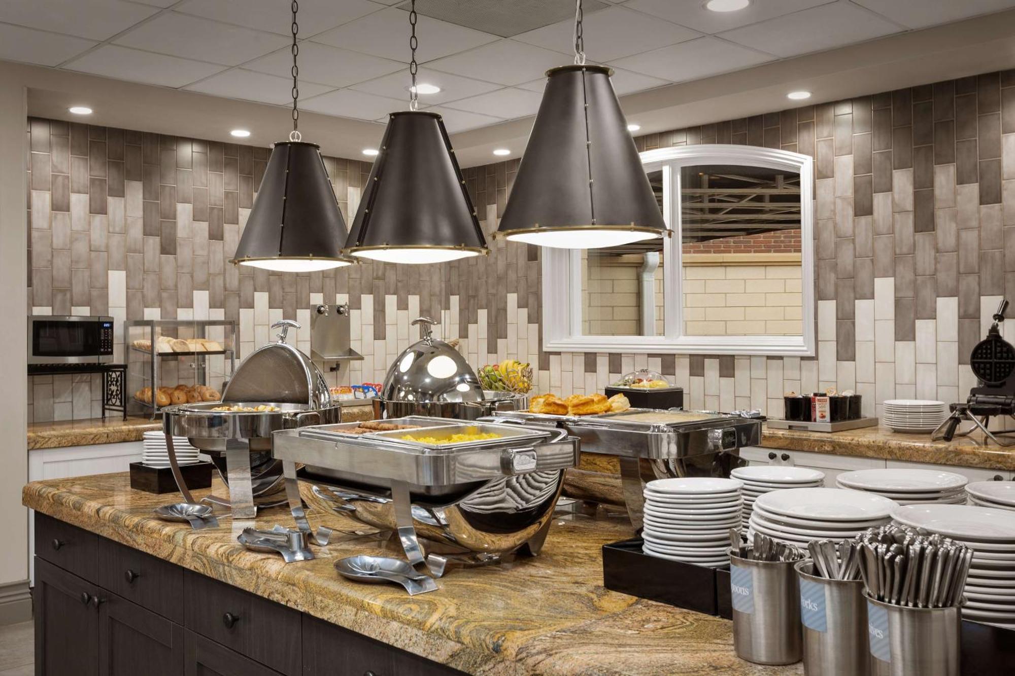 Homewood Suites By Hilton At The Waterfront Уичита Екстериор снимка