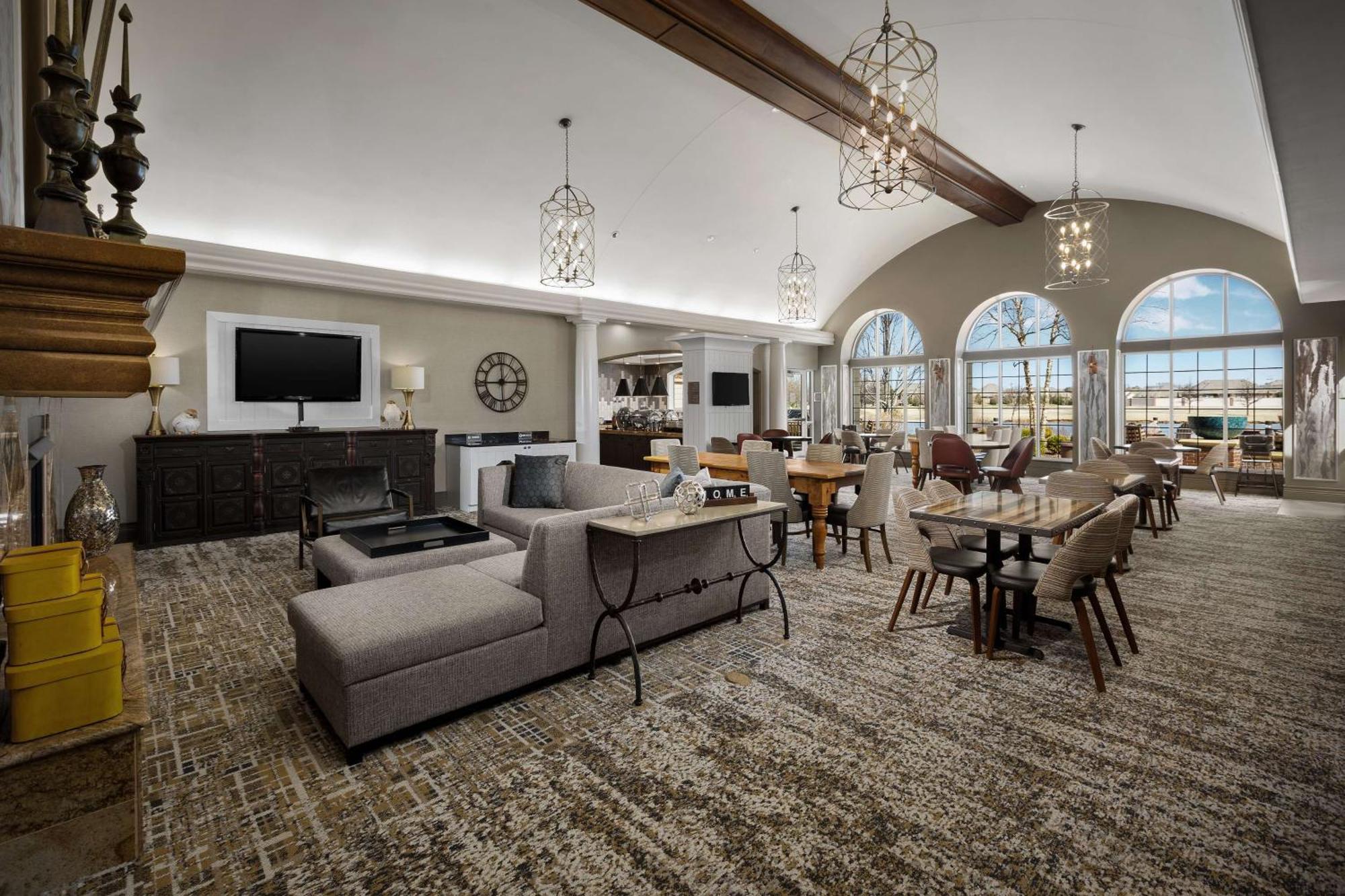 Homewood Suites By Hilton At The Waterfront Уичита Екстериор снимка